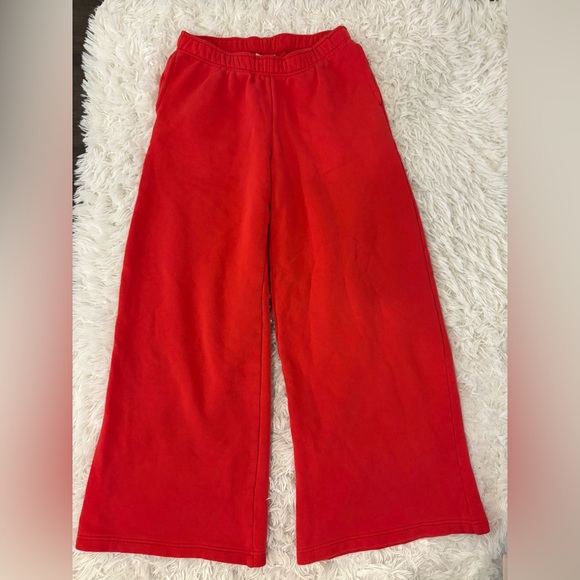 Universal Thread Red Sweatpants - Picture 1 of 3
